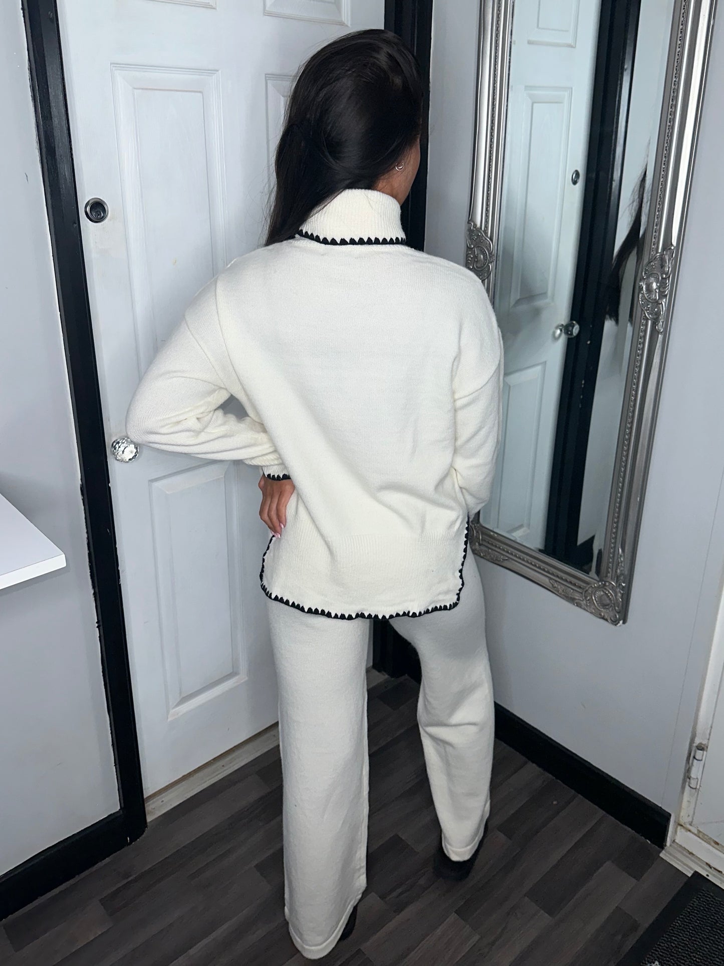 MAE Set in Cream