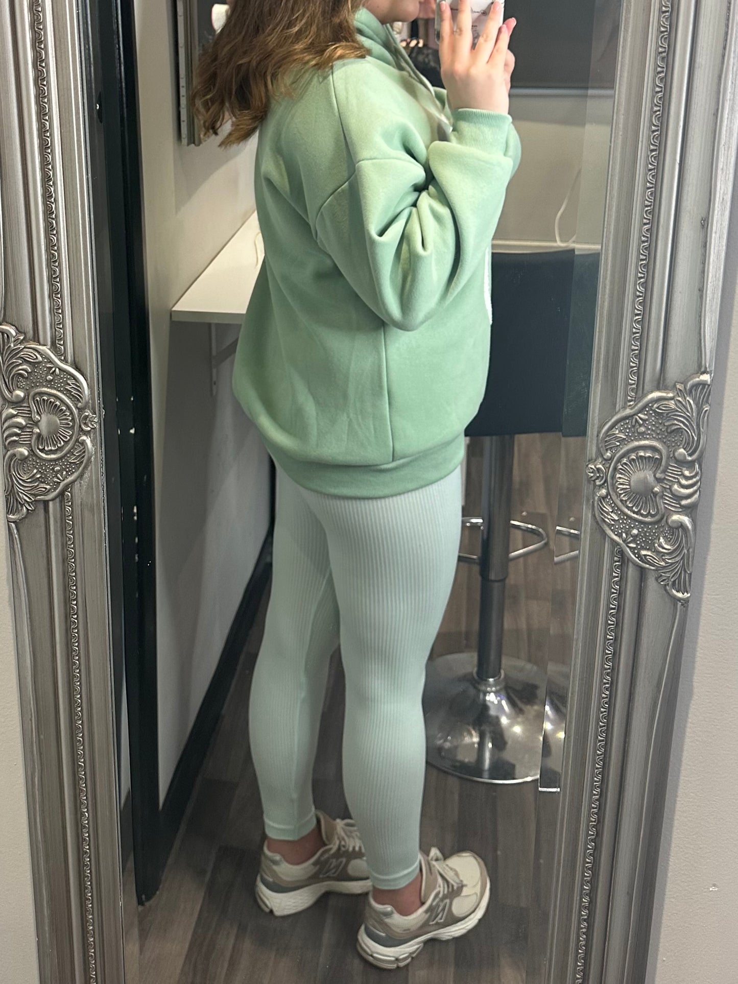 Green Contrast Sweatshirt