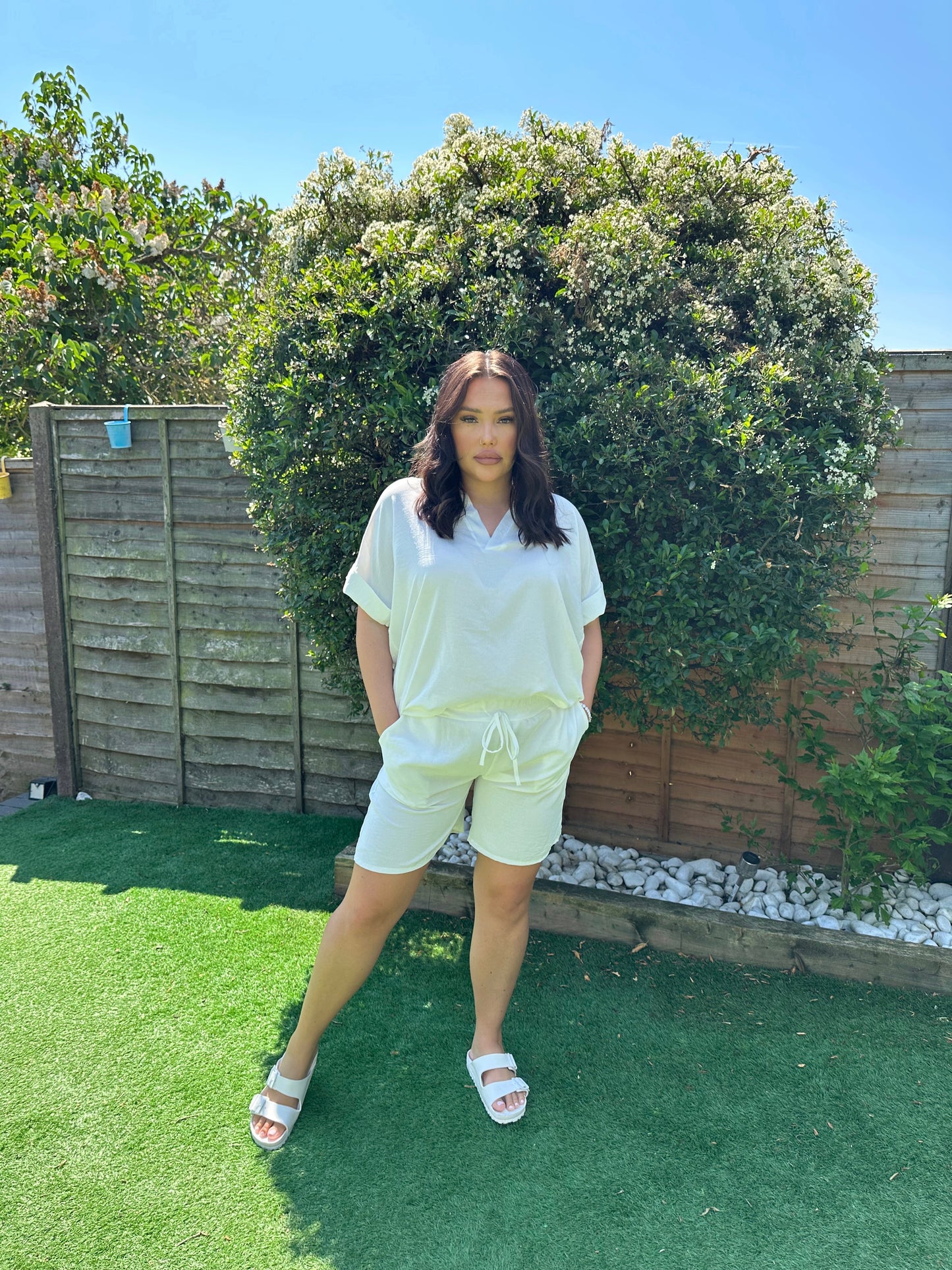 ‘Annie’ Set in White